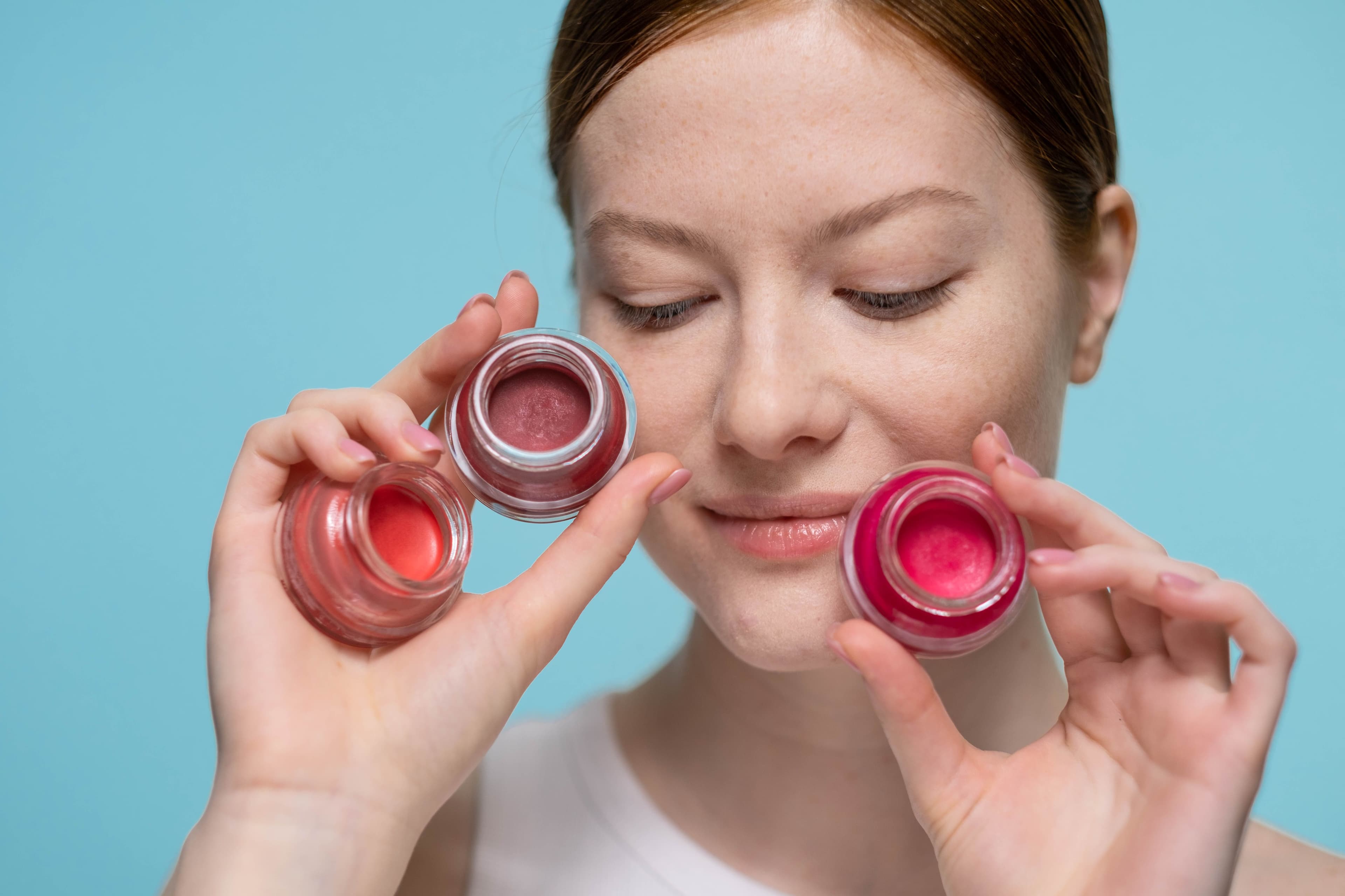 Dior Lip Glow Dupe: En İyi Alternatifler ve Karşılaştırma