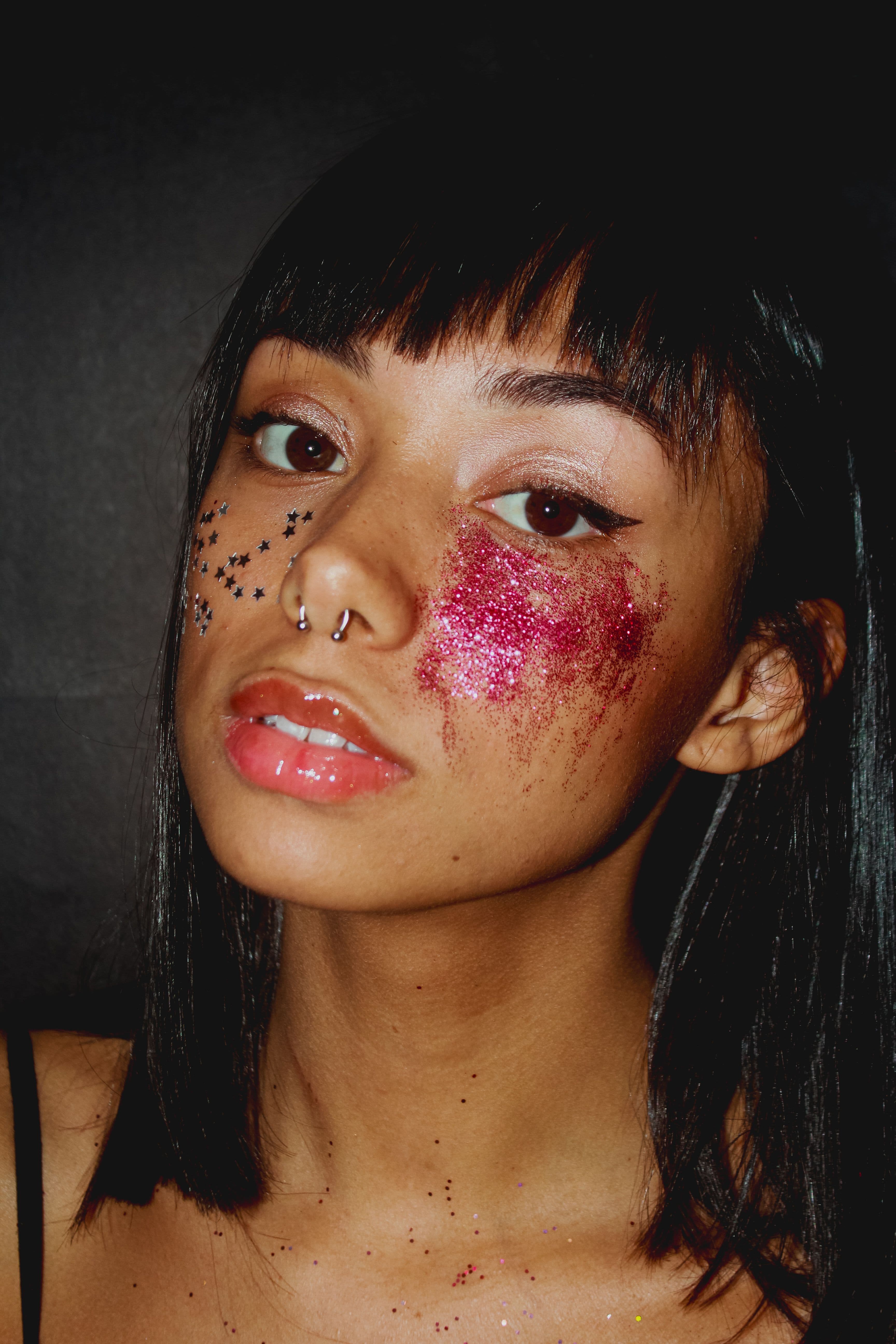 How to Do Aura Makeup?